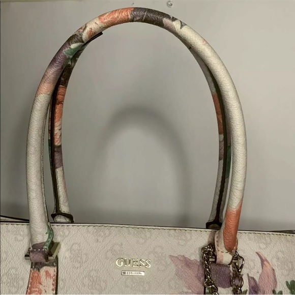 Guess handbag - Picture 1 of 6